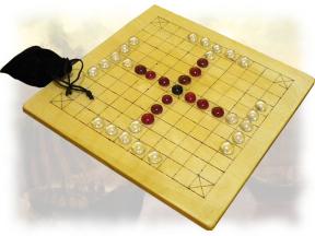 Hnefatafl game, by Cyningstan